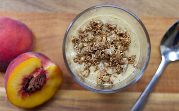 savor the last of summer – with this spiced peach smoothie parfait