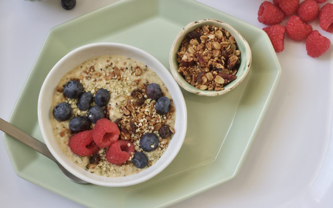 get out of your breakfast rut – try this vanilla date (dairy-free) ‘yogurt’